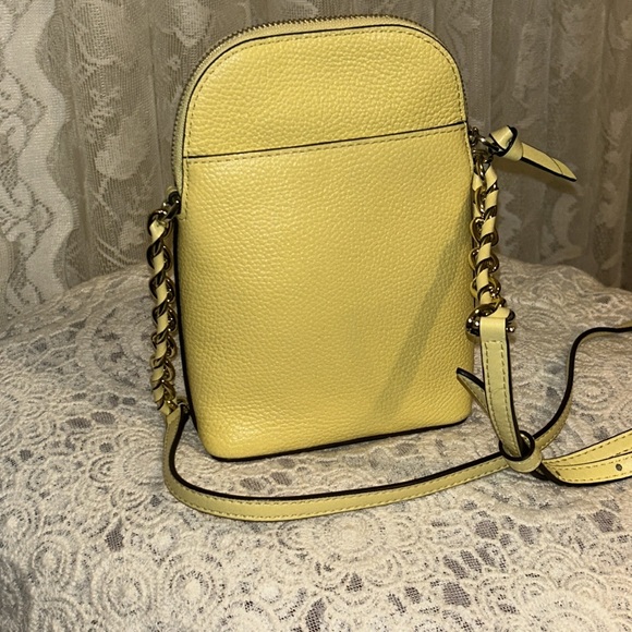 Beautiful Michael Kors Jet Set Charm North South Chain Phone Crossbody - Picture 4 of 12